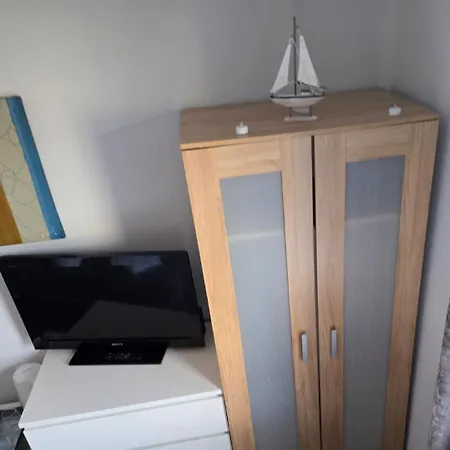 2 Spacious Rooms In The Heart Of The Marina Swansea Exterior photo